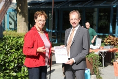 Faire Woche 24.09.2015 vor der VG-Wörrstadt: VG-Bürgermeister Conrad